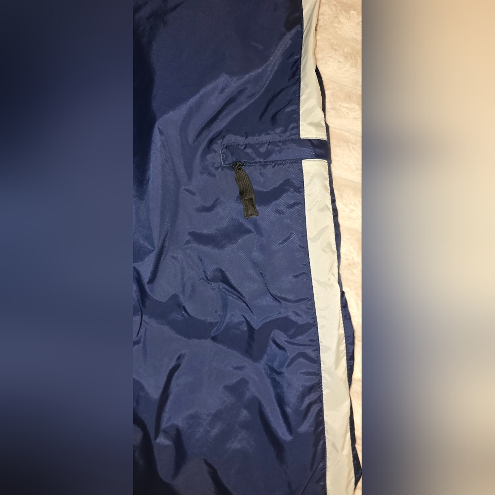Nike Men's Navy Windbreaker with White Stripes - Picture 8 of 9